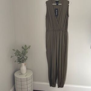 NWT Waimea Olive Green Jumpsuit. Size Large.‎